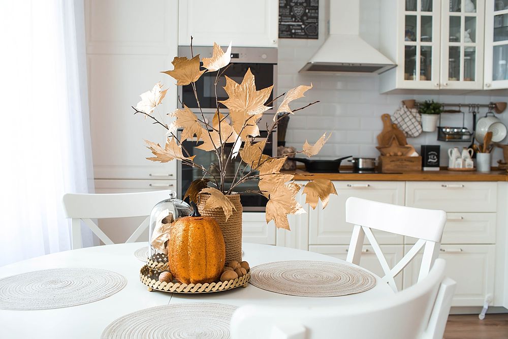 Fall color trends don't need to cost a lot of money. Pick grasses and leaves from nature and bring them indoors for instant fall appeal.